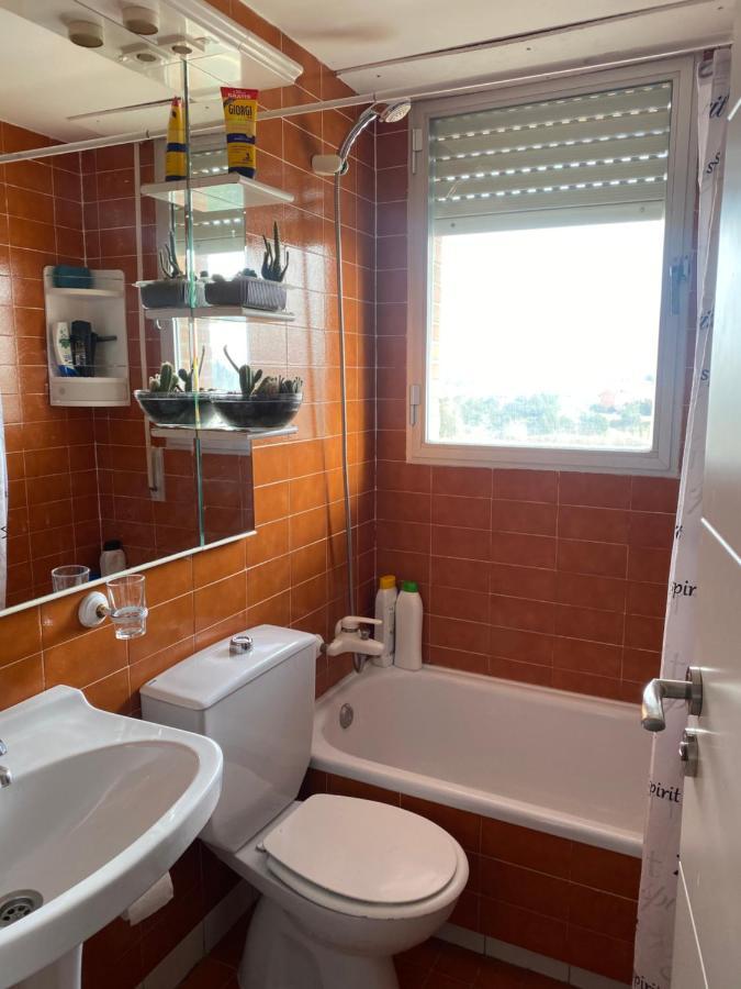 Habitacion Economica Tres Cantos Ngoại thất bức ảnh